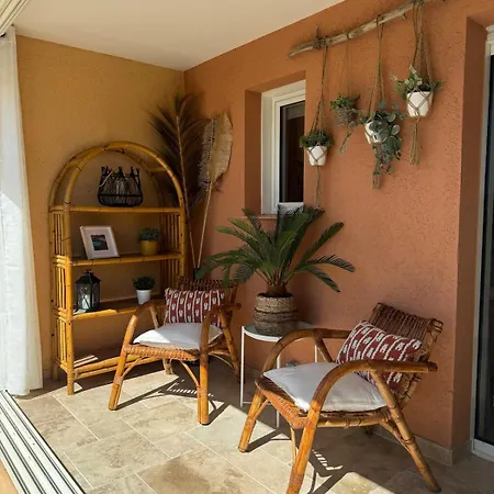 Le Sunset 4 Person Sea View And Pool Roquebrune-sur-Argens